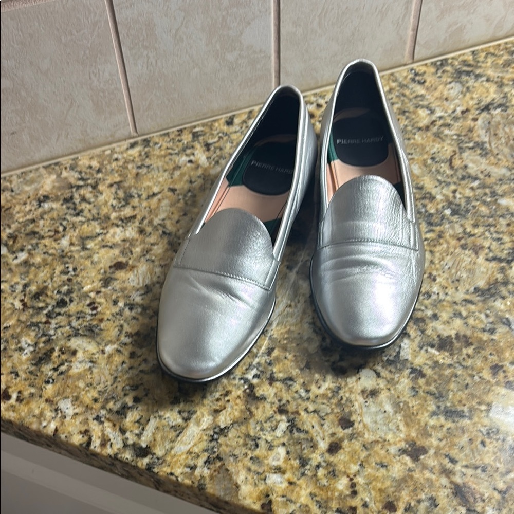 Pierre Hardy Silver Flats with Minimalist Design